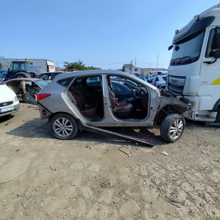 Dezmembrez Hyundai ix35 (LM, EL, ELH) 2009 - 2015 2.0 CRDi D4HA( CP: 136, KW: 100, CCM: 1995 ) Motorina