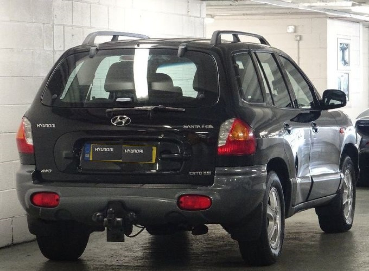 dezmembrez Hyundai Santa fe 2.0 crdi automat 2003