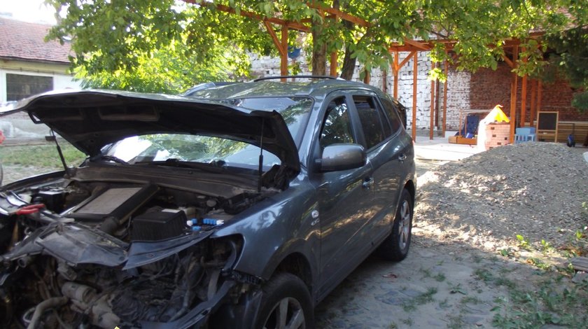 Dezmembrez hyundai santa fe 2200crdi 7 locuri