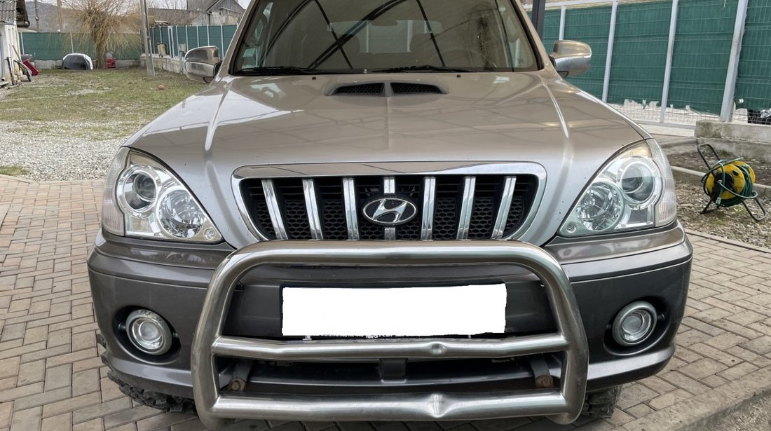 Dezmembrez Hyundai Terracan 2.9 CRDI