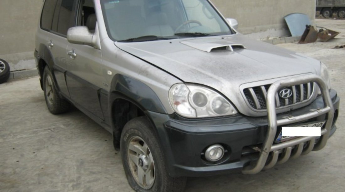 Dezmembrez Hyundai Terracan din 2005, 2.3d,