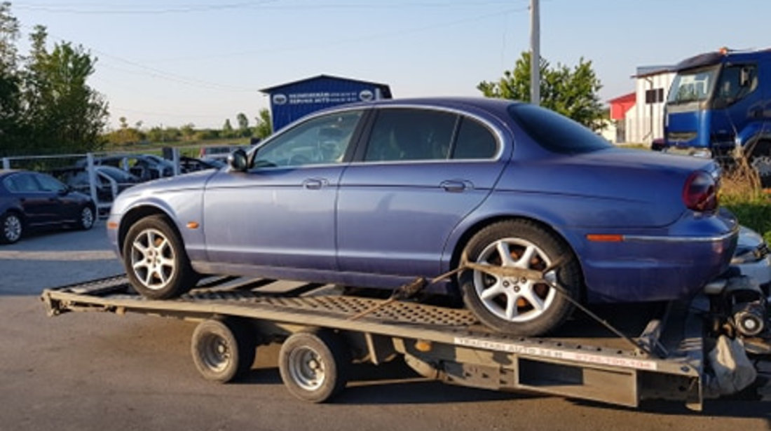 Dezmembrez jaguar s type 2.7d ajd 207 cai din 2006 fara motor