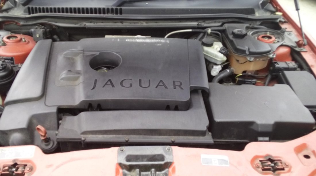 Dezmembrez Jaguar X-Type din 2004 , 2 D , Kw -, tip motor FMBA