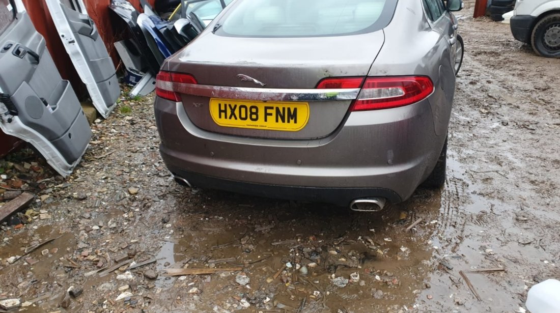 Dezmembrez jaguar XF 2.7d 2010