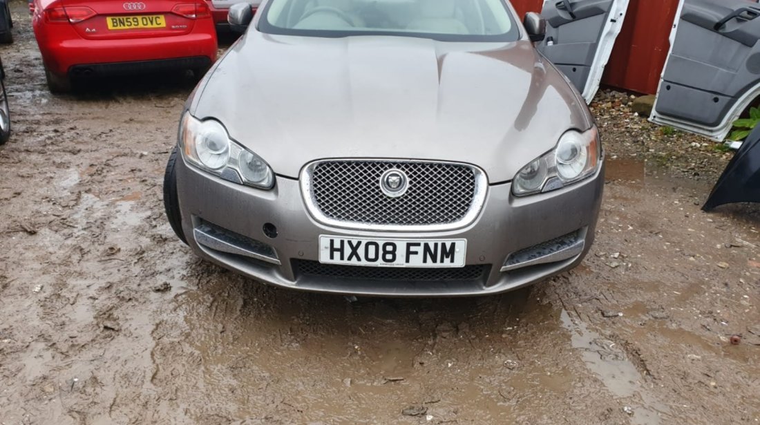 Dezmembrez jaguar XF 2.7d 2010