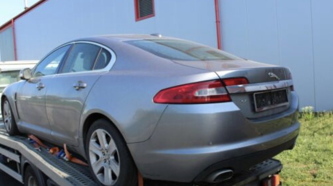 Dezmembrez jaguar xf 3.0