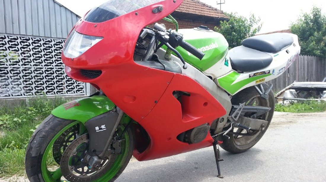 Dezmembrez Kawasaki ZX6R 1997 2001