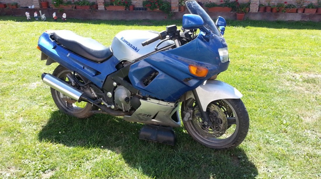 Dezmembrez Kawasaki ZZR 600 -1992