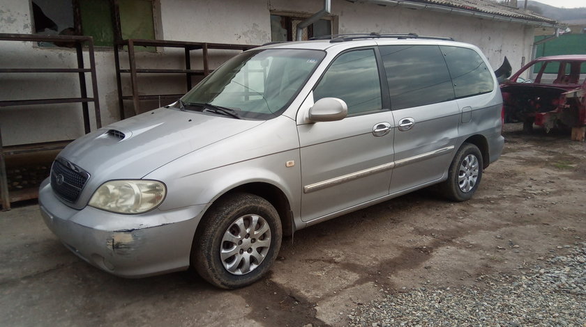 Dezmembrez Kia Carnival 2.9 CRDI 2005