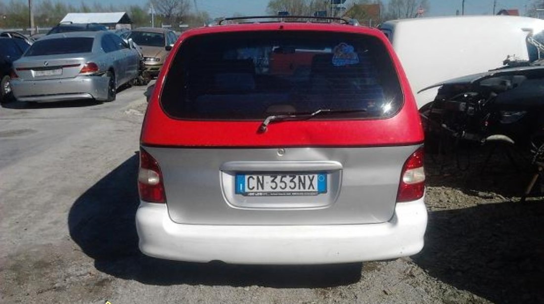 Dezmembrez Kia carnival 2 9 TD An 2001 super pret