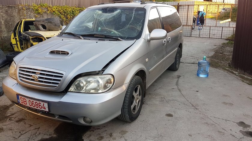 Dezmembrez Kia Carnival motor 2.9 crdi an 2006