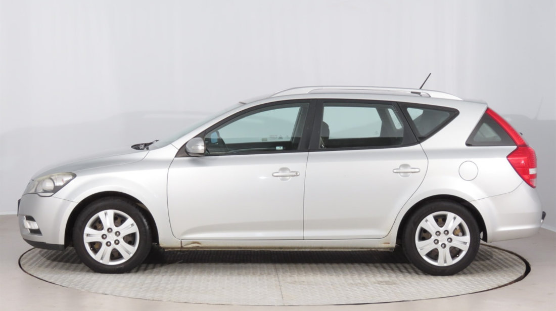 Dezmembrez Kia Cee'd 1.6 CRDI combi cod motor D4FB 128 cp / 94 KW transmisie manuala an de fabricatie 2012