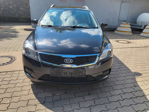 Dezmembrez Kia Cee'd 1.6 CRDI combi cod motor D4FB 128 cp / 94KW transmisie automata an de fabricati...