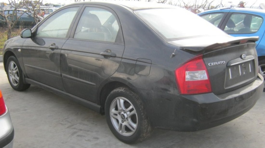 Dezmembrez Kia Cerato din 2006, 1.6b