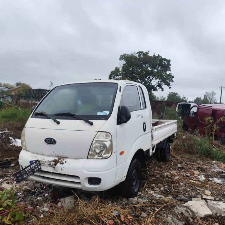 Dezmembrez Kia K2500 (SD) 2004 > 2.5 D D4BH( CP: 94, KW: 69, CCM: 2476 ) Motorina