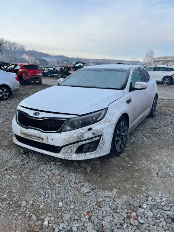 Dezmembrez Kia Optima 2014