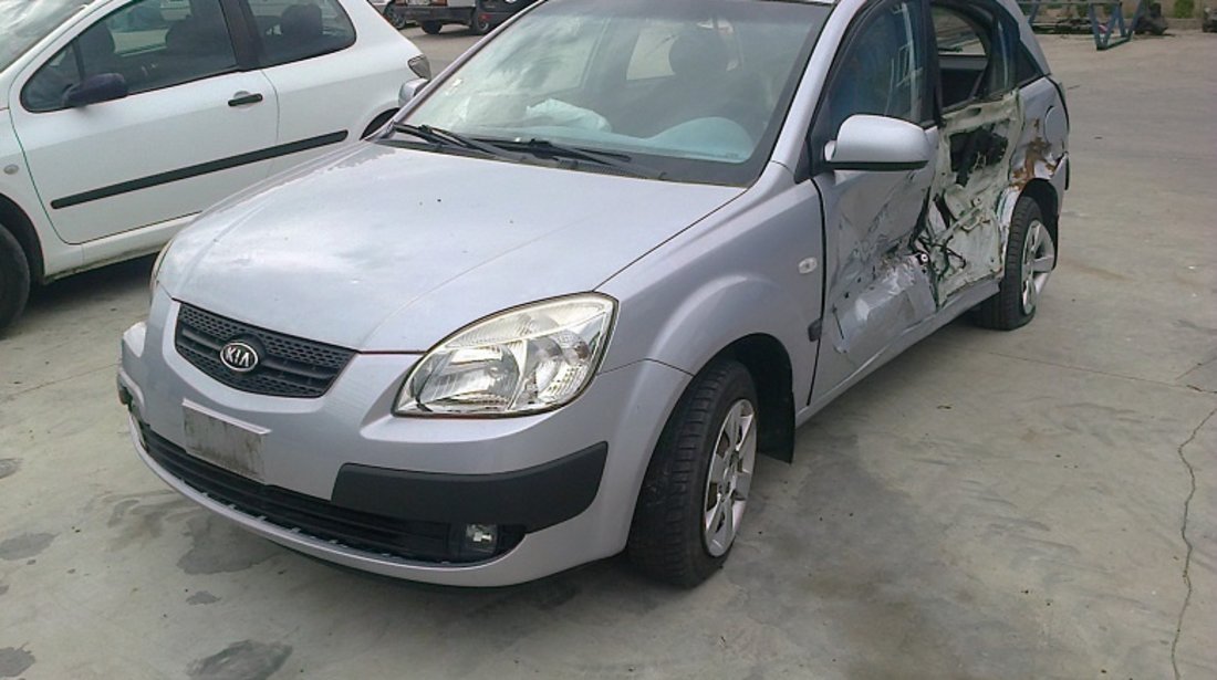 Dezmembrez Kia Rio, an 2007