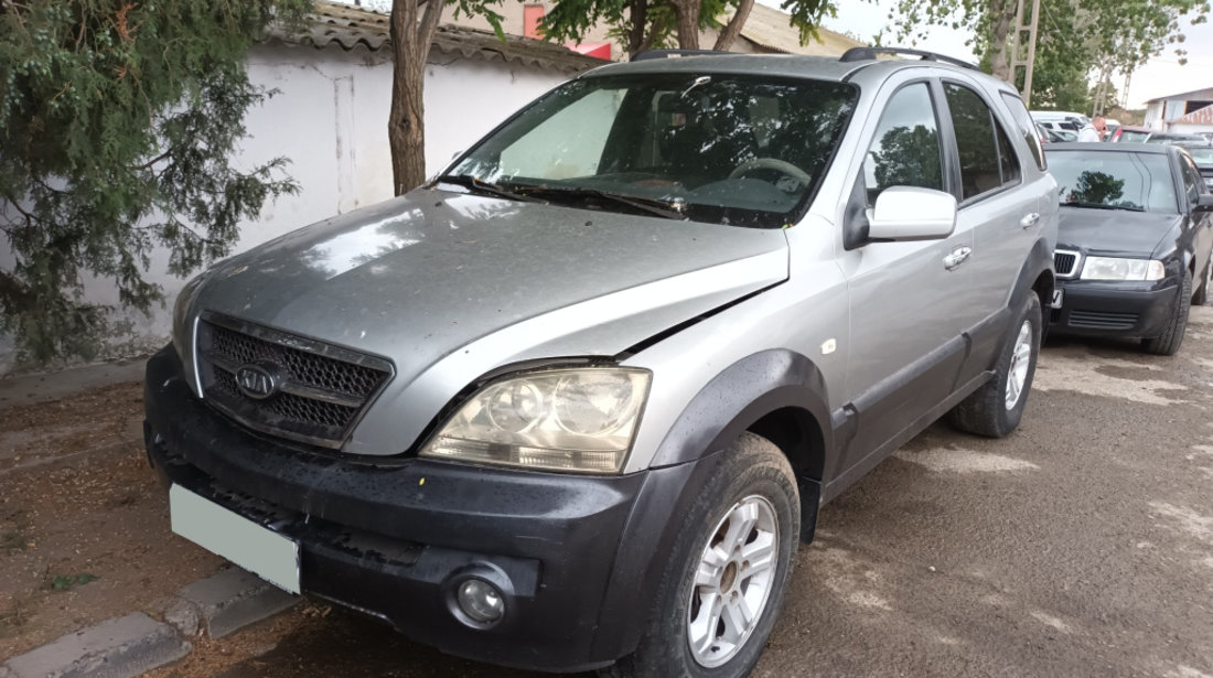 Dezmembrez Kia SORENTO 1 (JC) 2002 - Prezent 2.5 CRDi D4CB ( CP: 140, KW: 103, CCM: 2497 ) Motorina