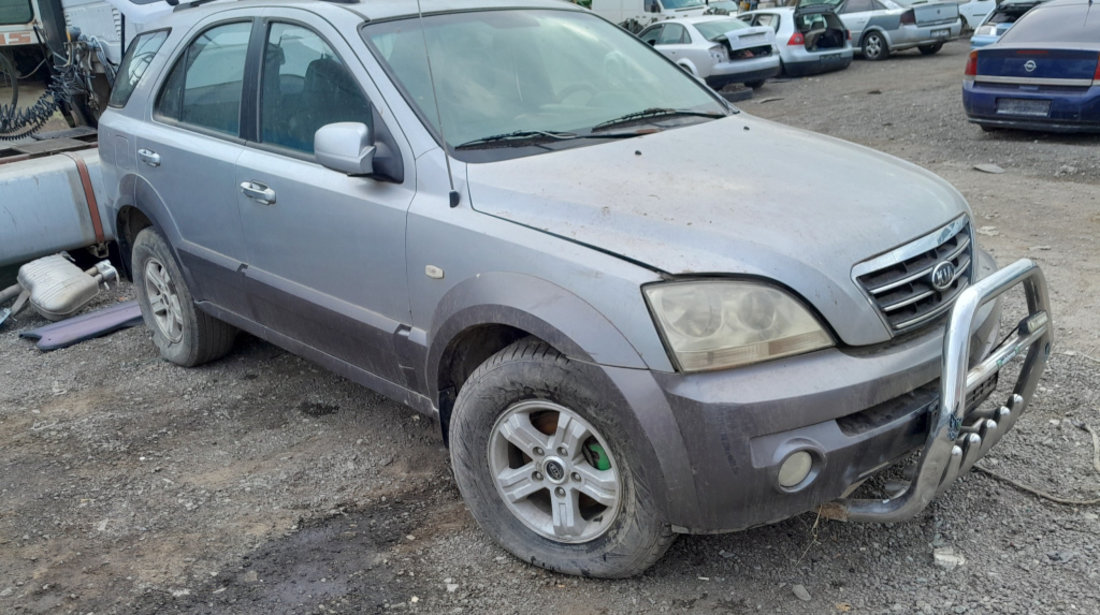 Dezmembrez Kia SORENTO 1 (JC) 2002 - Prezent 2.5 CRDi D4CB ( CP: 140, KW: 103, CCM: 2497 ) Motorina