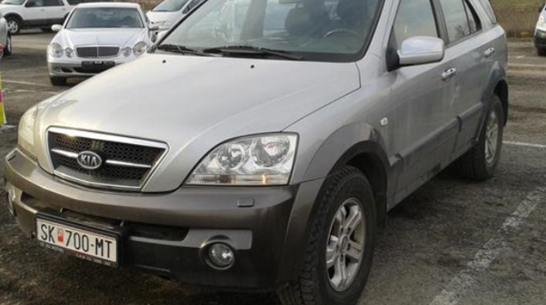 Dezmembrez Kia Sorento 2.5 euro 3 an 2004