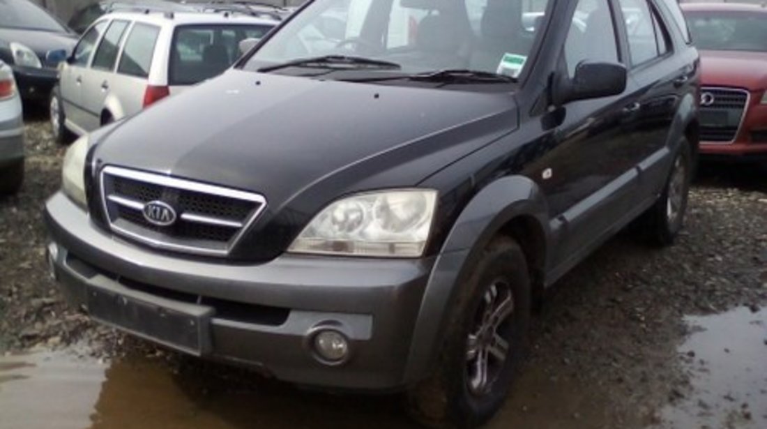 Dezmembrez Kia Sorento ,an 2004 , motorizare 2.5 ,  Diesel , kw 120