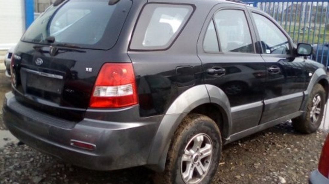 Dezmembrez Kia Sorento ,an 2004 , motorizare 2.5 ,  Diesel , kw 120