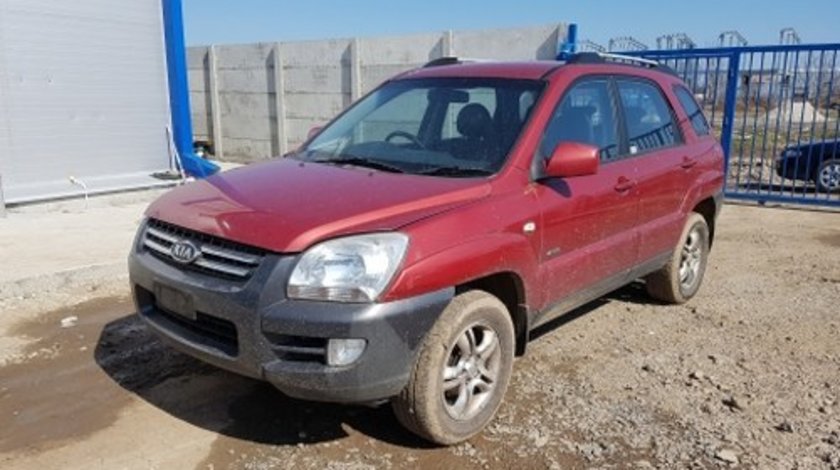 Dezmembrez Kia Sportage ,an 2006