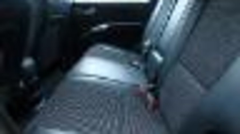 Dezmembrez KIA SPORTAGE, an fabricatie 2006 2.0 CRDI VGT