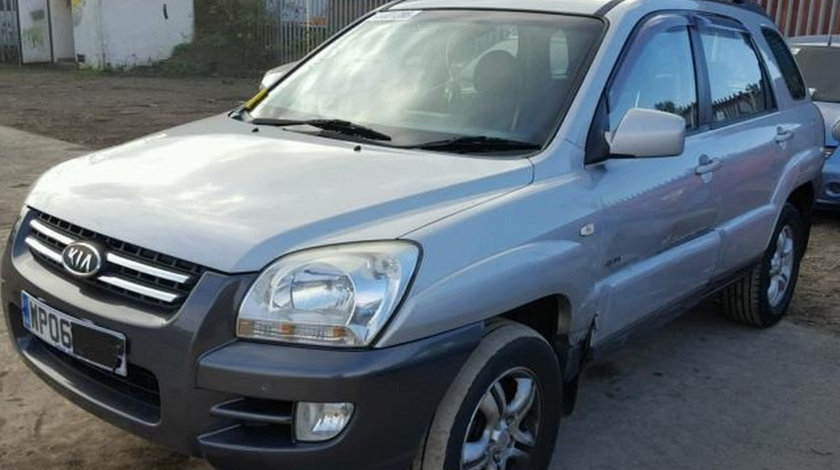 Dezmembrez Kia SPORTAGE (JE, KM) 2004 - 2010 2.0 CRDi Motorina