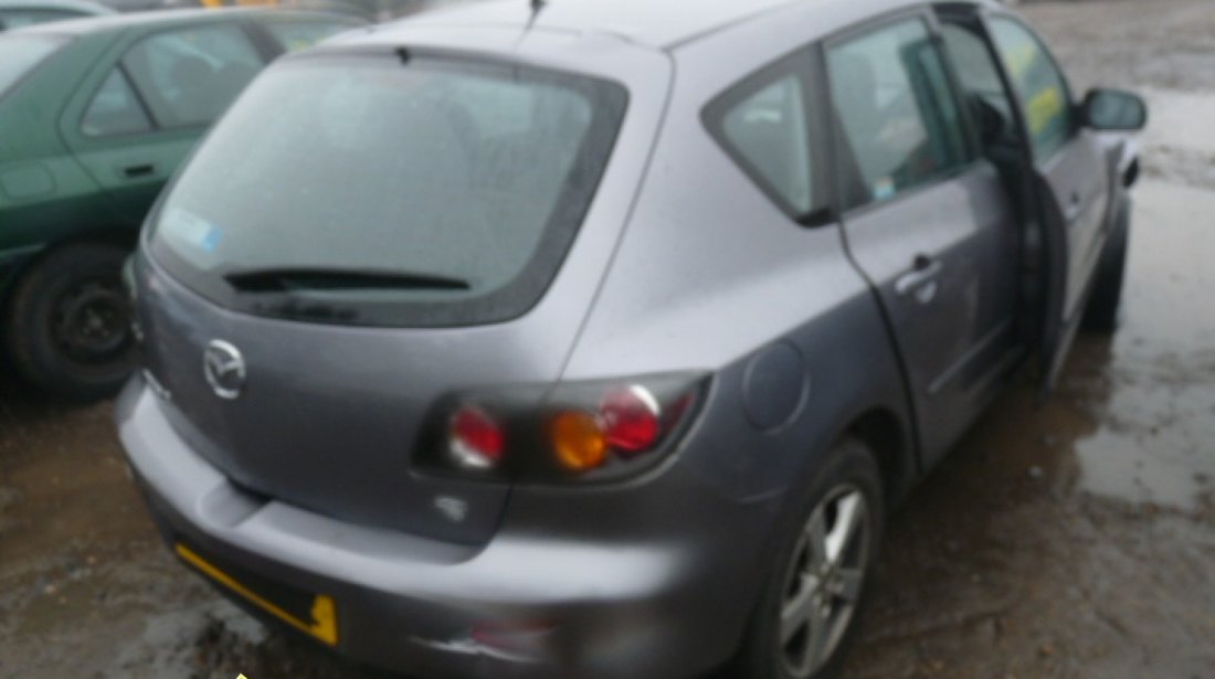 Dezmembrez Mazda 3 din 2006 1 6b