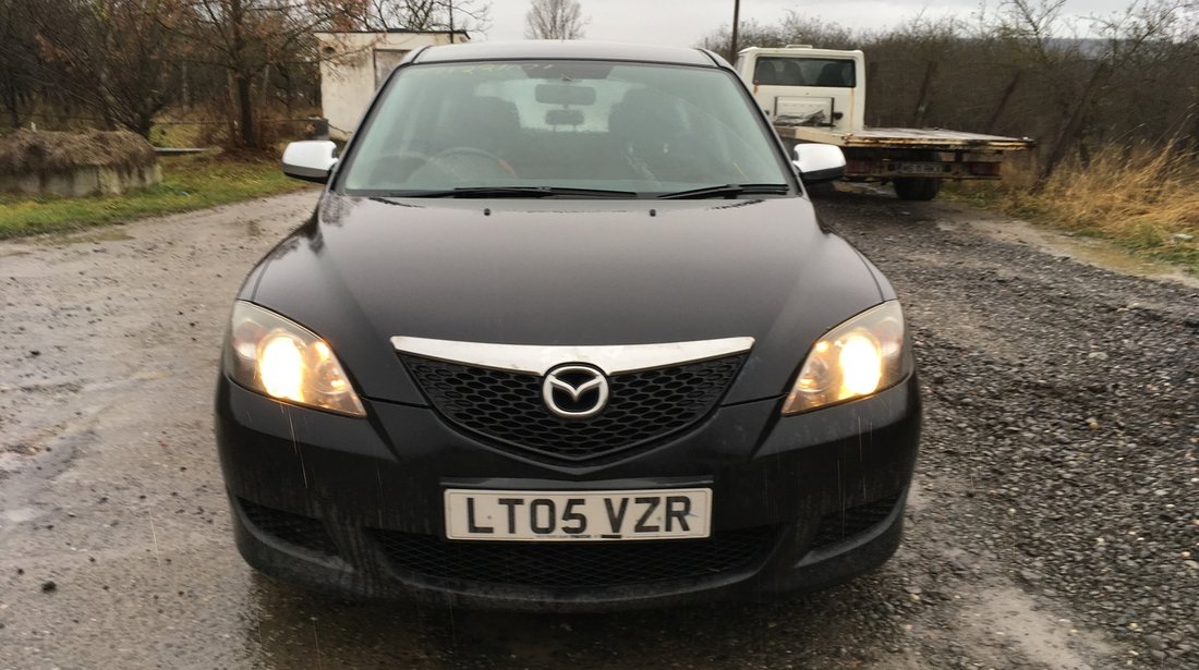 Dezmembrez Mazda 3