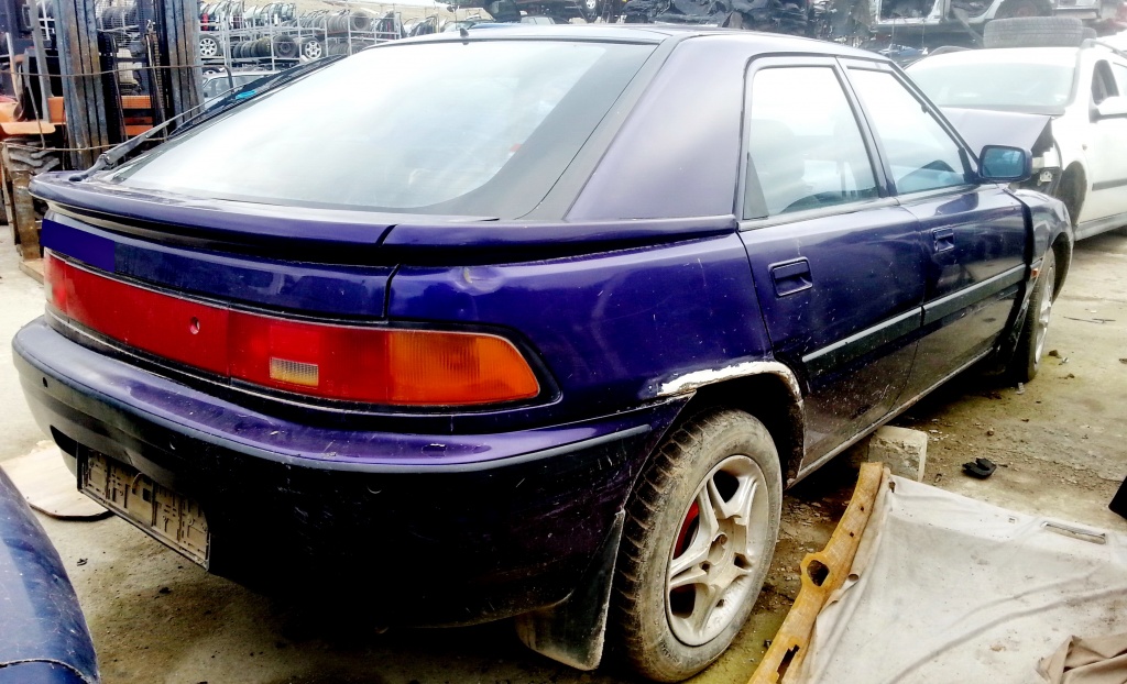 Dezmembrez Mazda 323 BG, an fabr. 1992, 1.8i
