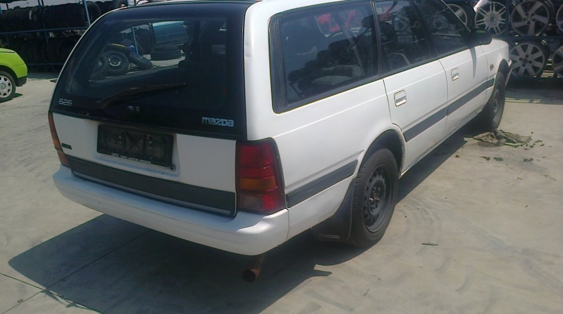 Dezmembrez Mazda 626, an 1989