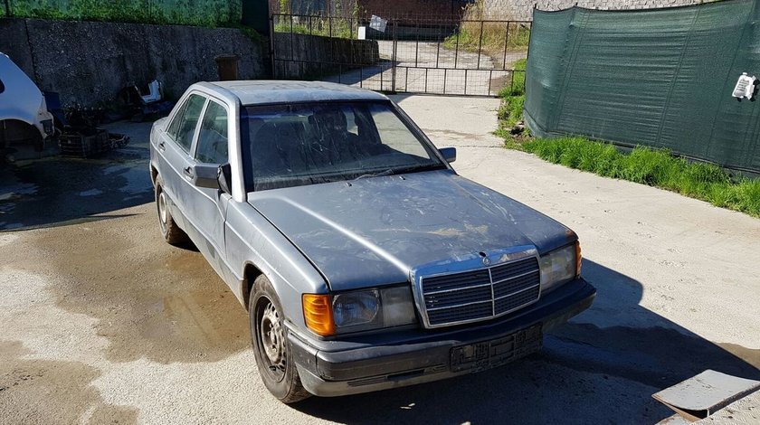 Dezmembrez Mercedes 190 E 2.0 benzina an 1990