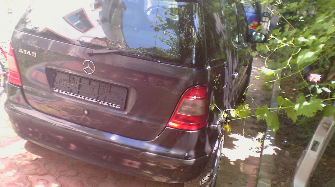 Dezmembrez Mercedes A 140 2000