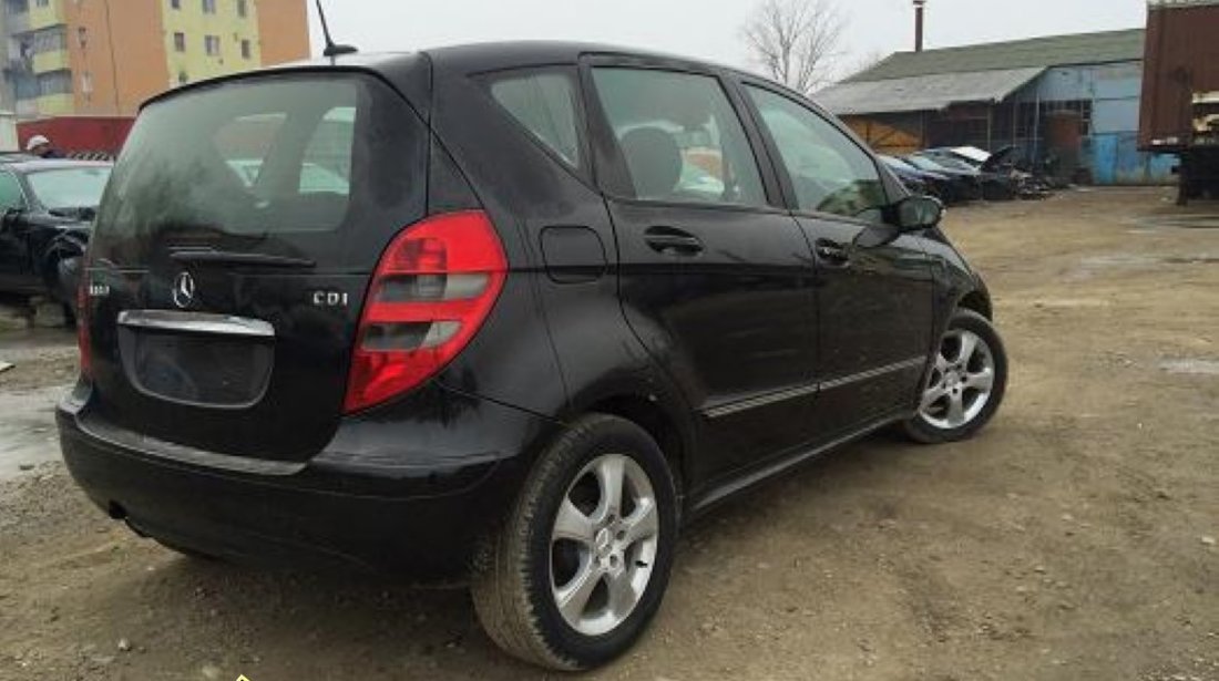 Dezmembrez Mercedes A180 CDI