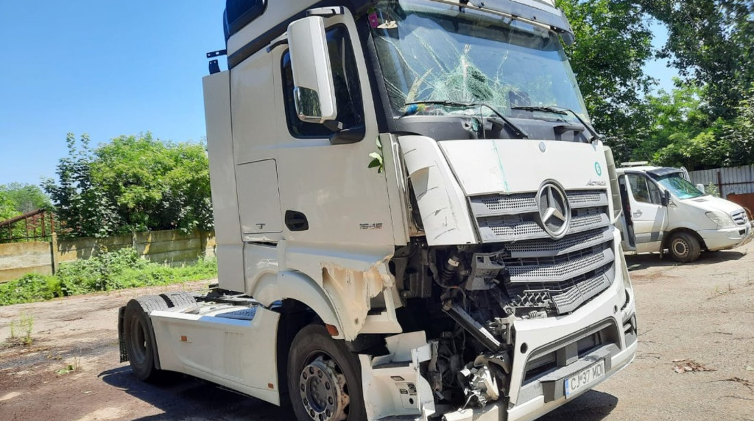 Dezmembrez Mercedes Actros MP4 motor 13.0cdi 450cp om471 piese volan stanga dezmembrari