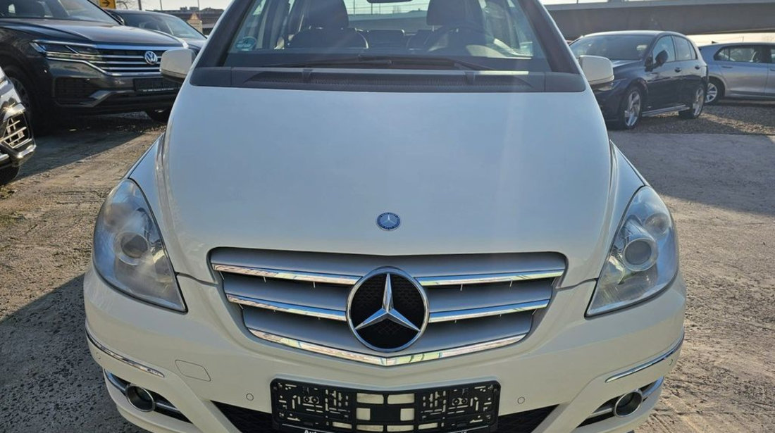 Dezmembrez Mercedes B-klass w245 170NGT,116cp / 85 kw,cod motor M266960 transmisie automata,an de fabricatie 2