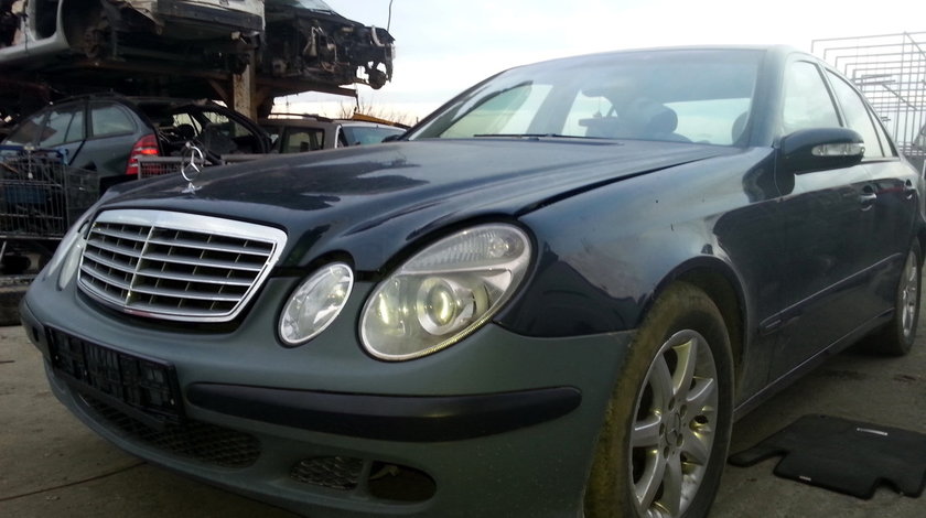 Dezmembrez Mercedes Benz 211 E220CDI , an fabr. 2003