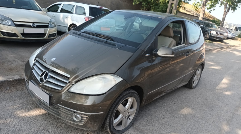 Dezmembrez Mercedes-Benz A-CLASS (W169) 2004 - 2012 A 150 (169.031, 169.331) M 266.920 ( CP: 95, KW: 70, CCM: 1498 ) Benzina