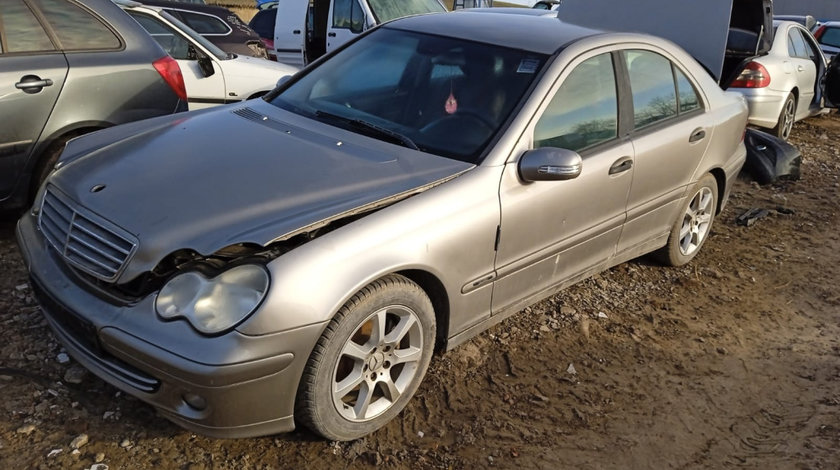 Dezmembrez Mercedes-Benz C-CLASS (W203) 2000 - 2007 C 200 CDI (203.007) OM 646.962 ( CP: 122, KW: 90, CCM: 2148 ) Motorina