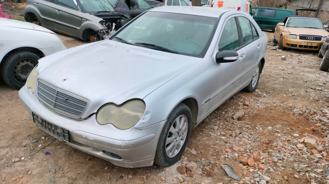 Dezmembrez Mercedes-Benz C-CLASS (W203) 2000 - 2007 C 200 CDI (203.004) OM 611.962 ( CP: 116, KW: 85, CCM: 2148 ) Motorina