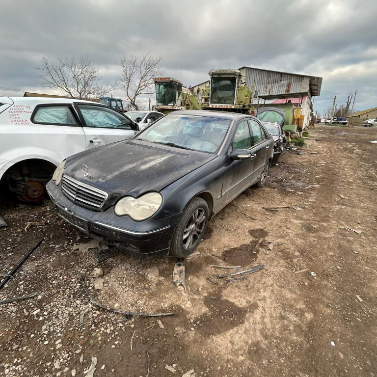 Dezmembrez Mercedes-Benz C-CLASS (W203) 2000 - 2007 C 200 CDI (203.004) OM 611.962 ( CP: 116, KW: 85, CCM: 2148 ) Motorina