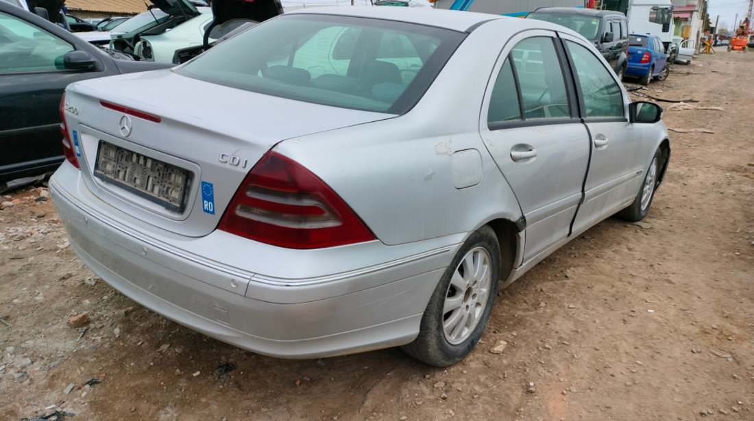 Dezmembrez Mercedes-Benz C-CLASS (W203) 2000 - 2007 C 200 CDI (203.004) OM 611.962 ( CP: 116, KW: 85, CCM: 2148 ) Motorina