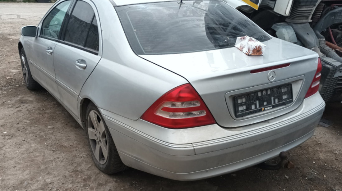 Dezmembrez Mercedes-Benz C-CLASS (W203) 2000 - 2007 C 200 Kompressor (203.242) M 271.940 ( CP: 163, KW: 120, CCM: 1796 ) Benzina