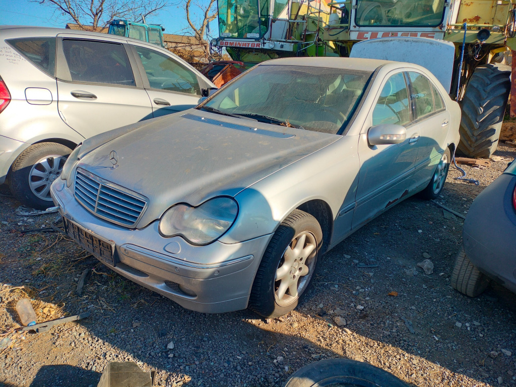Dezmembrez Mercedes-Benz C-CLASS (W203) 2000 - 2007 C 240 (203.061) M 112.912 ( CP: 170, KW: 125, CCM: 2597 ) Benzina