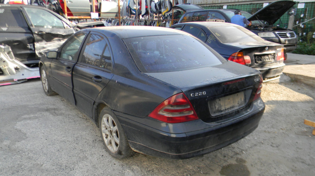 Dezmembrez Mercedes-Benz C-CLASS (W203) 2000 - 2007 C220 CDI (203.006) Motorina