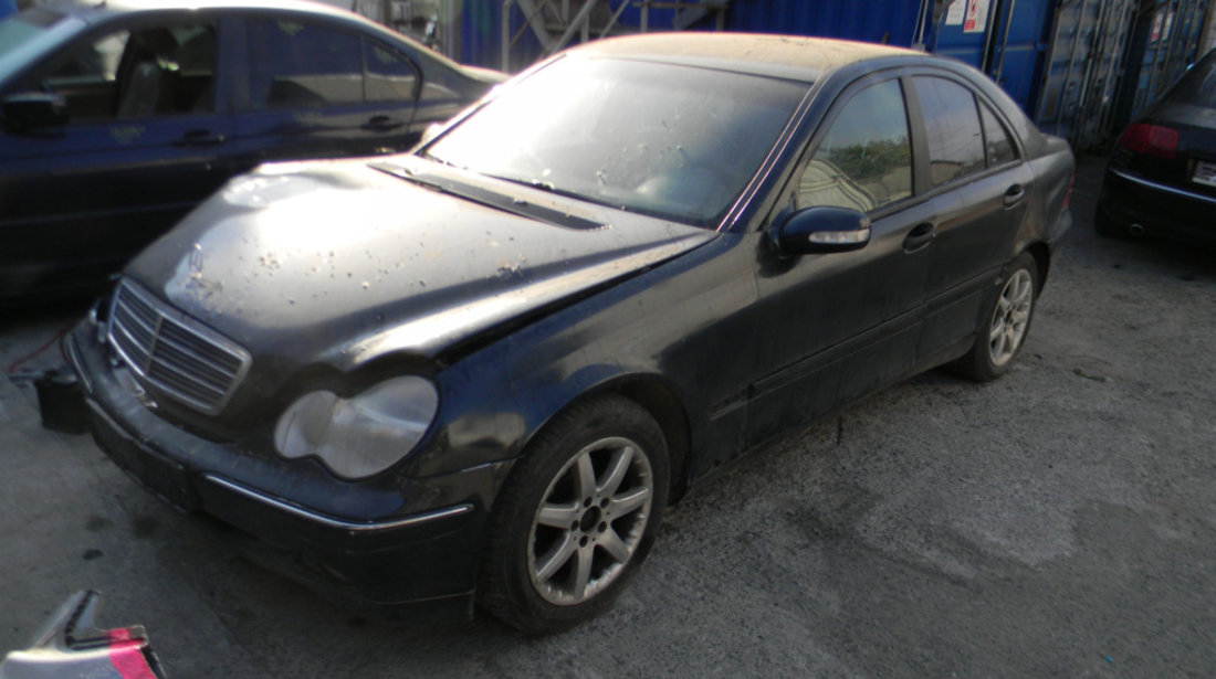 Dezmembrez Mercedes-Benz C-CLASS (W203) 2000 - 2007 C220 CDI (203.006) Motorina