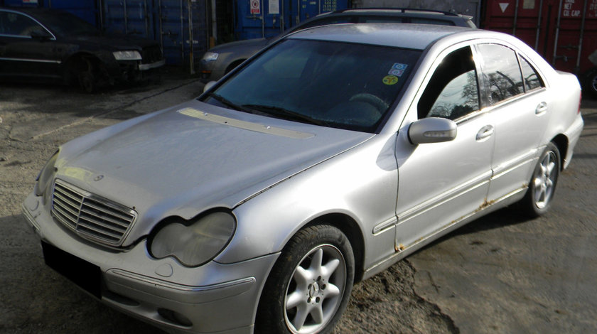 Dezmembrez Mercedes-Benz C-CLASS (W203) 2000 - 2007 C220 CDI (203.006) OM 611.962 ( CP: 143, KW: 105, CCM: 2148 ) Motorina