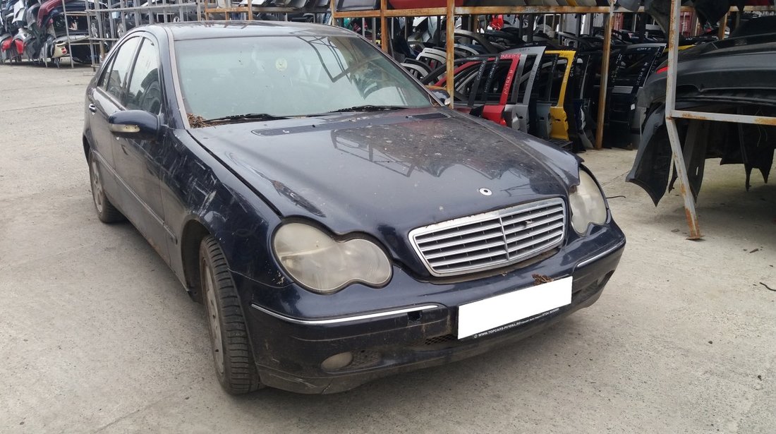 Dezmembrez Mercedes Benz C Class W203 C240 2.6i, an fabr. 2000